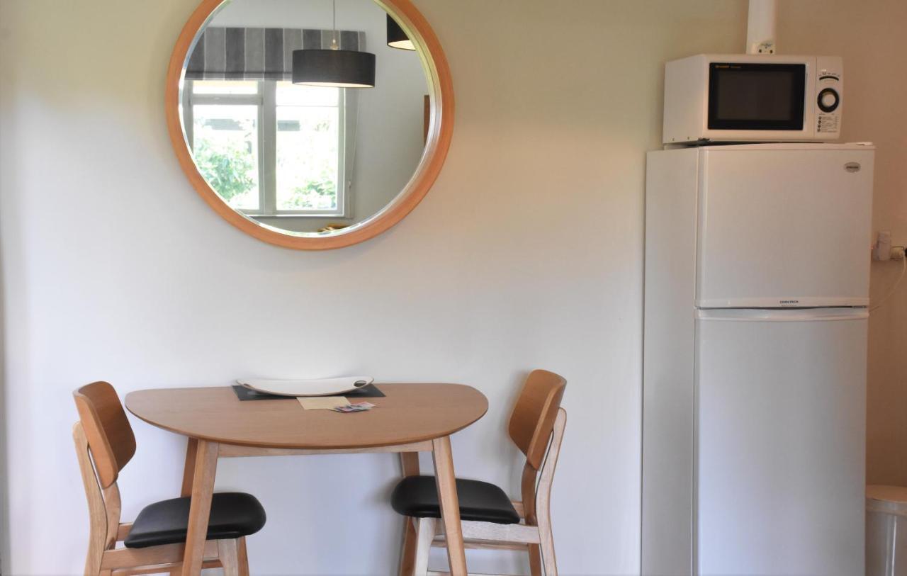 Shy Cottage And Studio Greytown Eksteriør billede